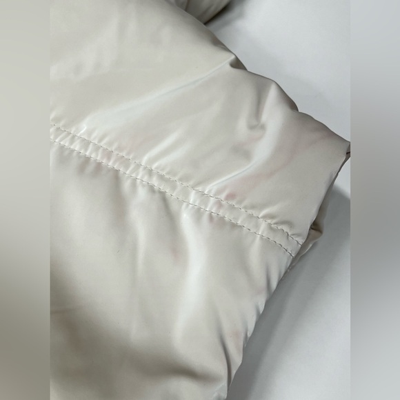 Beige Crop Puffer Vest Cropped Zip Up Down Quilted Jacket Neck Padded Airport 25 - Picture 14 of 17